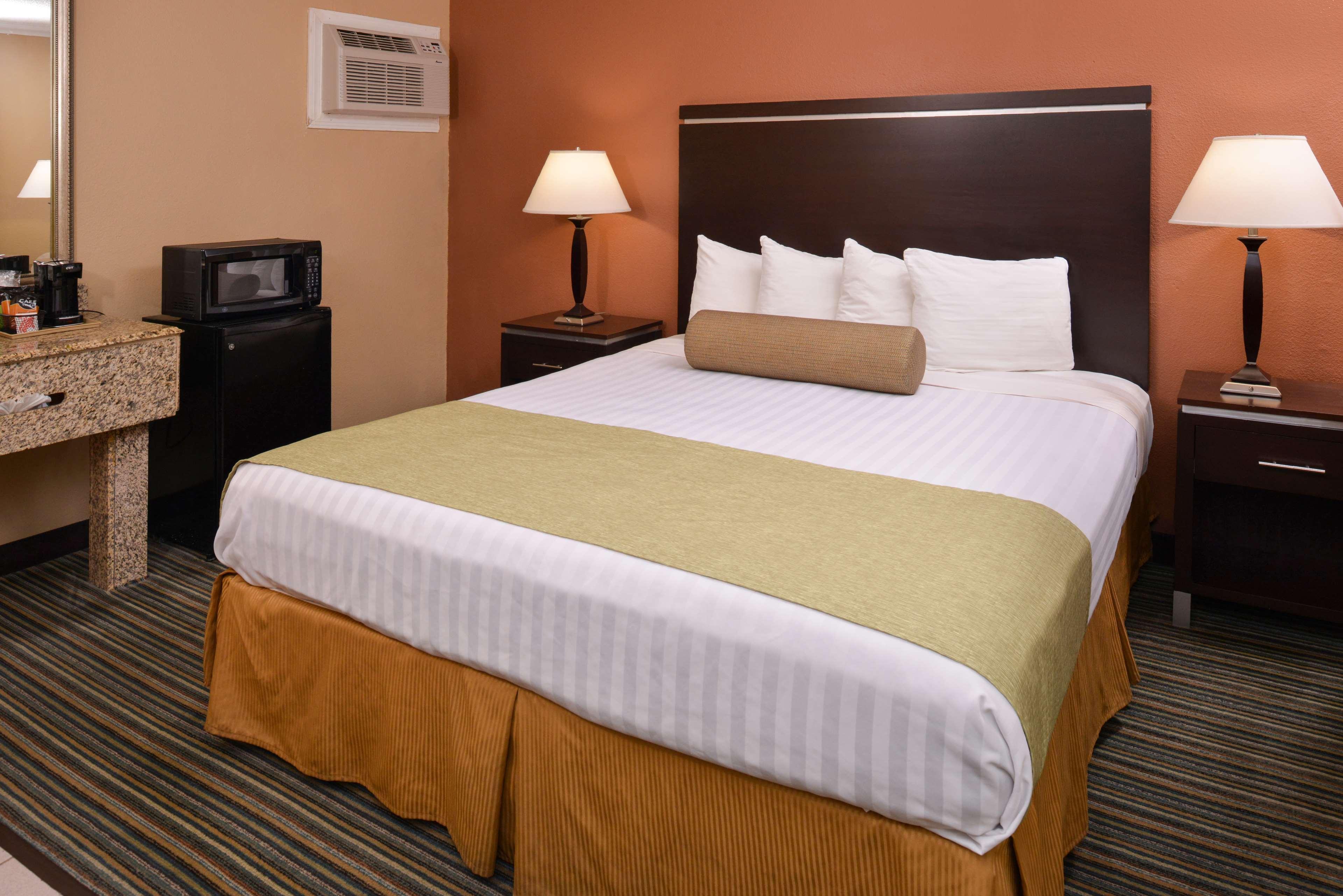 Best Western Courtesy Inn Hotel - Anaheim Resort At The Park Exterior foto