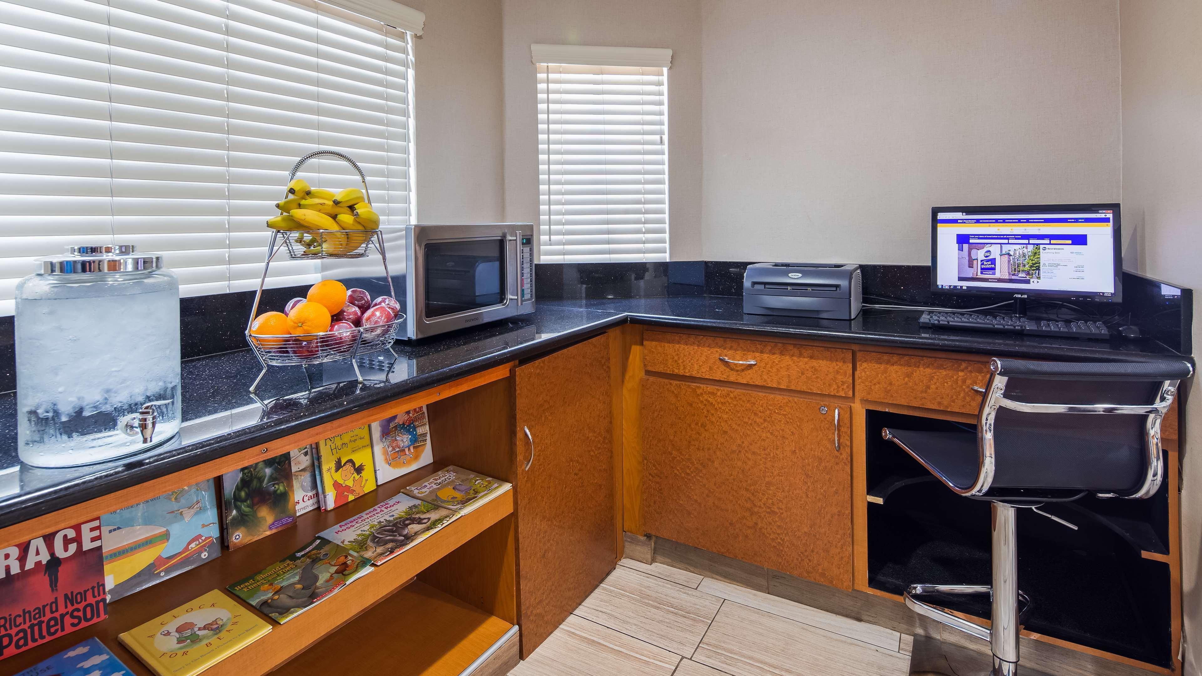 Best Western Courtesy Inn Hotel - Anaheim Resort At The Park Exterior foto