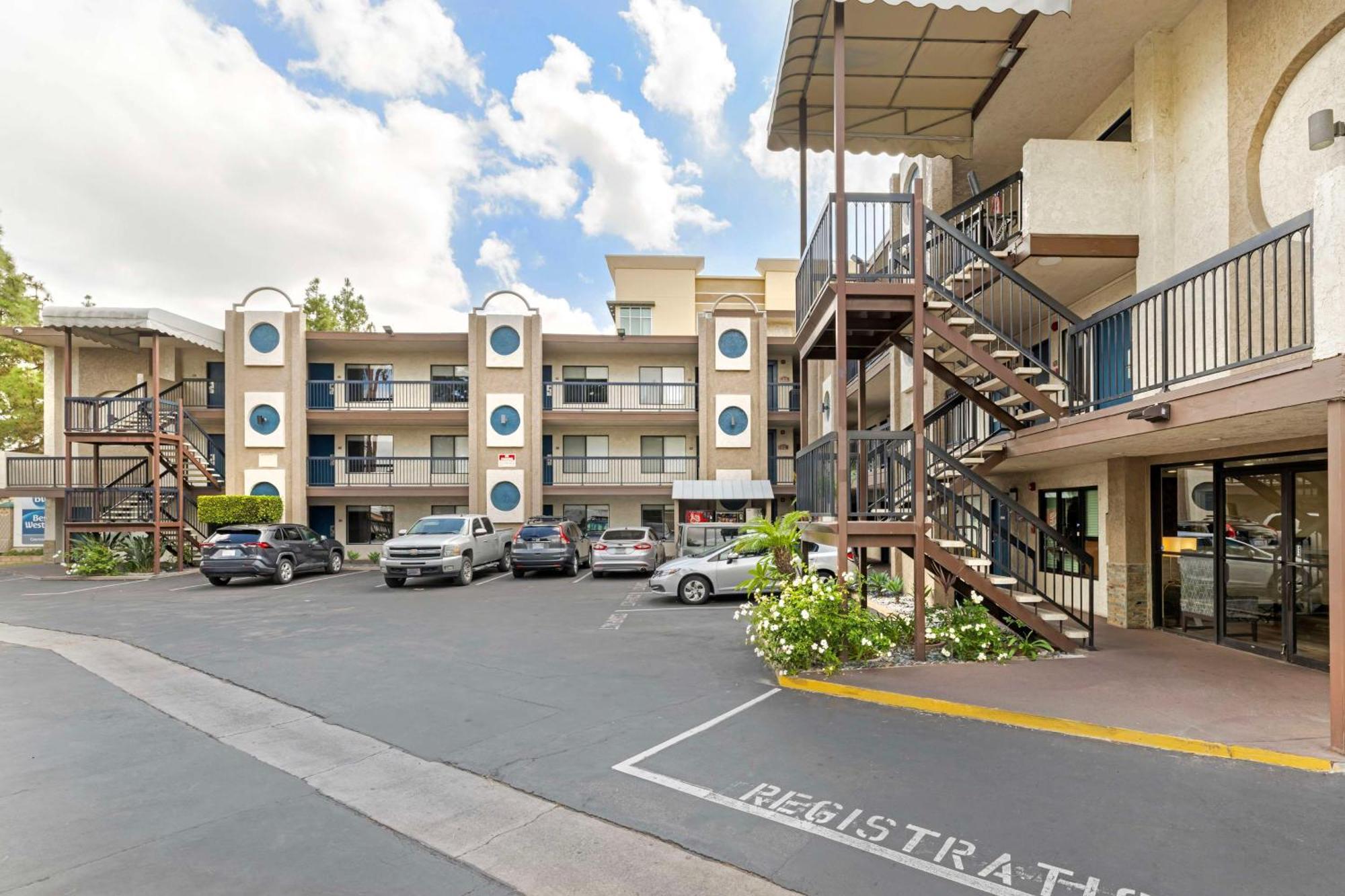Best Western Courtesy Inn Hotel - Anaheim Resort At The Park Exterior foto