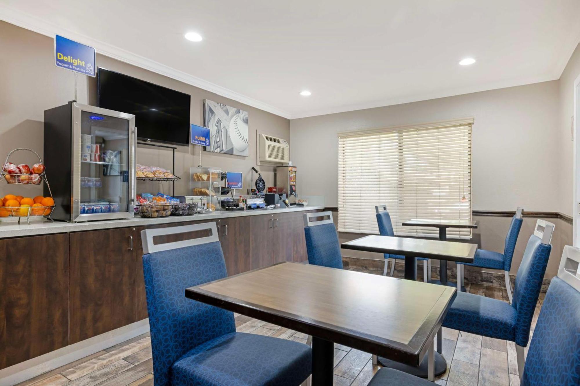Best Western Courtesy Inn Hotel - Anaheim Resort At The Park Exterior foto